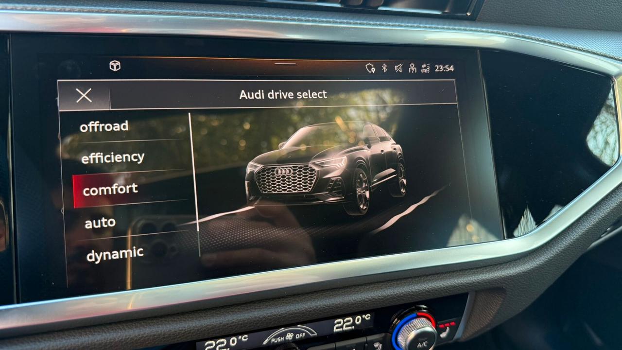 AUDI Q3 SPB 35 TDI IDENTITY BLACK KM0 2023 TETTO APRIBILE