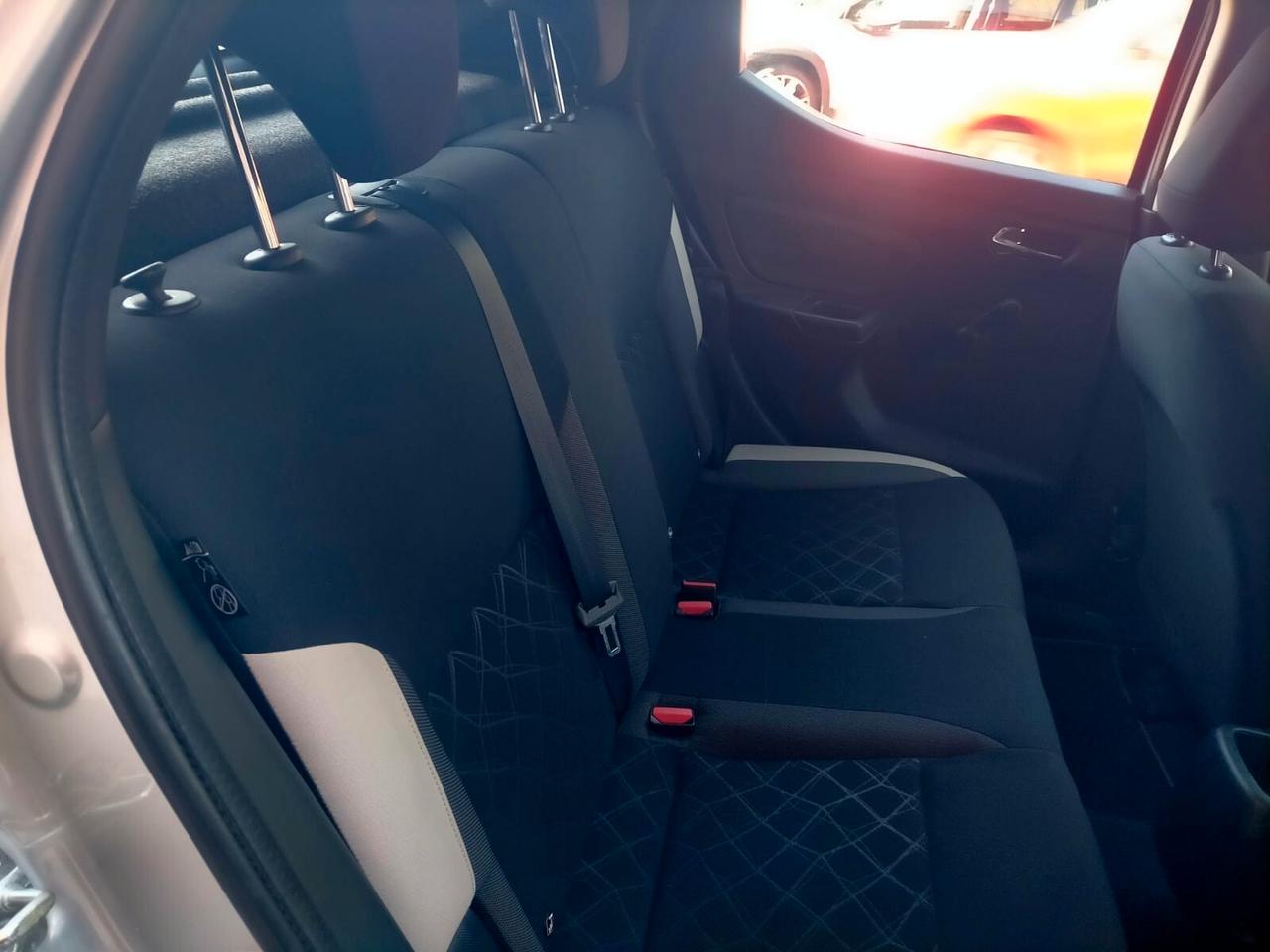 Nissan Micra 1.0L 12V 5 porte Acenta