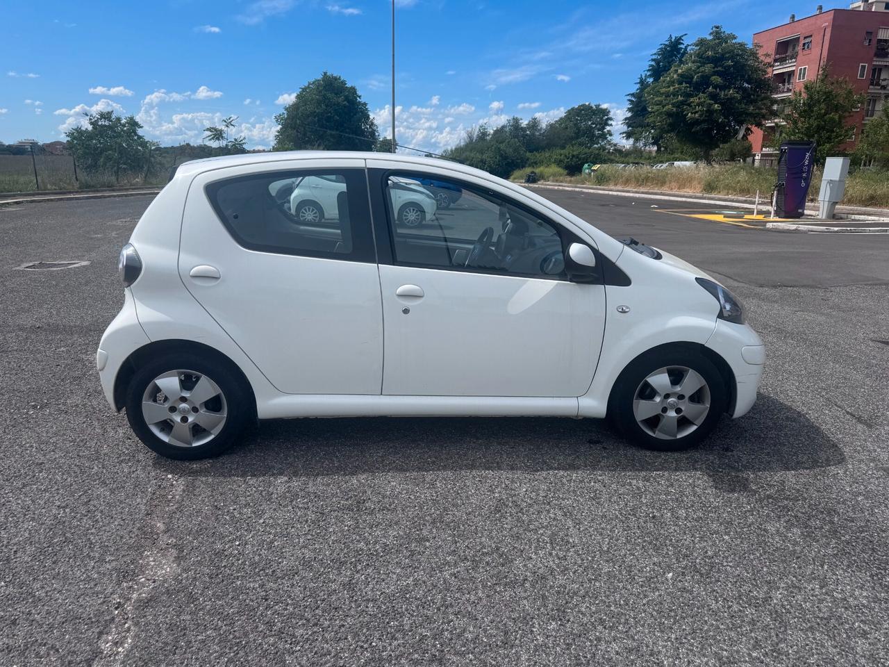 Toyota Aygo 1.0 12V VVT-i 5 porte Sol Connect