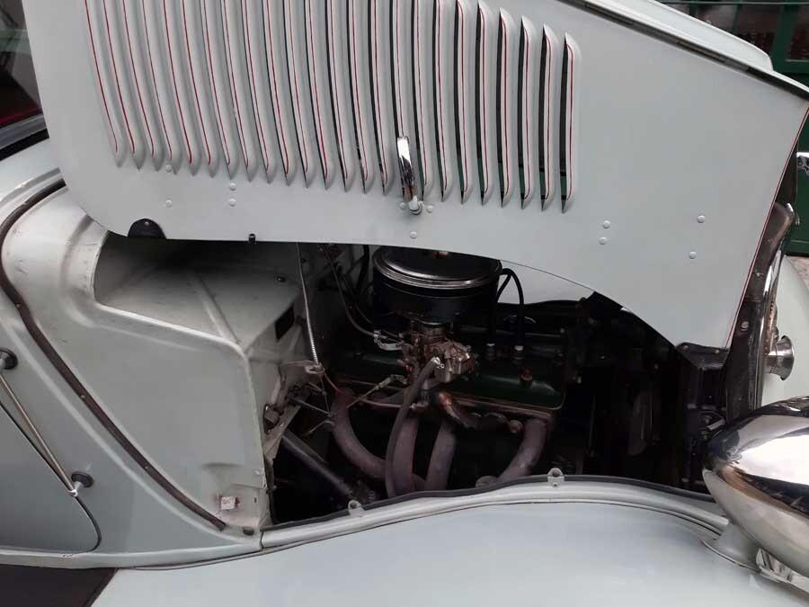 Ford Model B Sedan – 1933