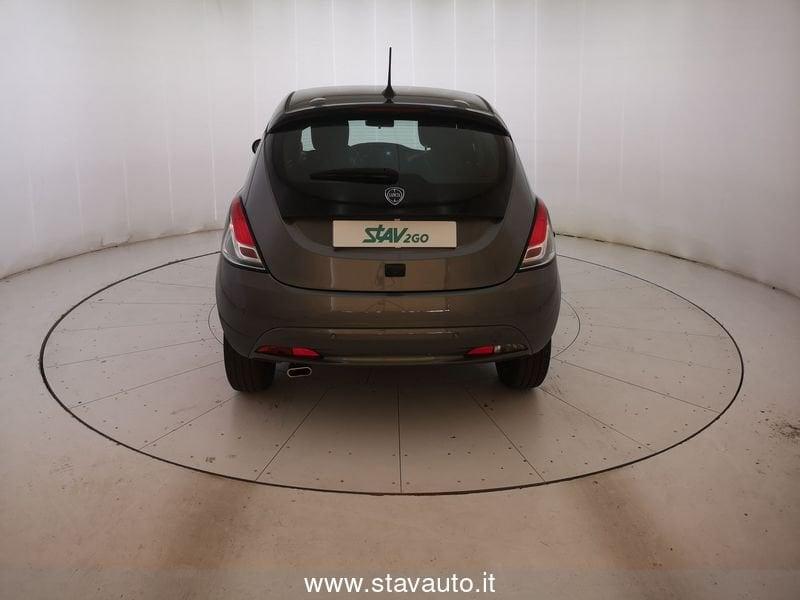 Lancia Ypsilon 1.0 HYB PLAT
