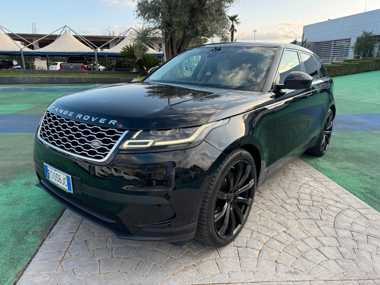 Land Rover Range Velar 3.0D V6 300 CV R-Dynamic HSE
