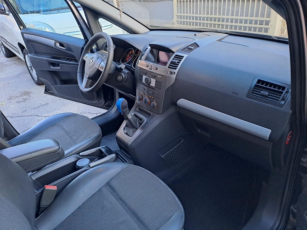 Opel Zafira 1.9 CDTI 120CV Cosmo 7 POSTI