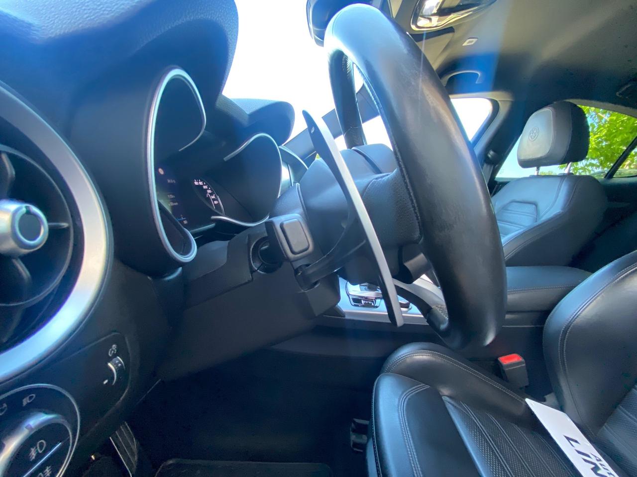Alfa Romeo Stelvio 2.2 Turbodiesel 210 CV AT8 Q4 Veloce