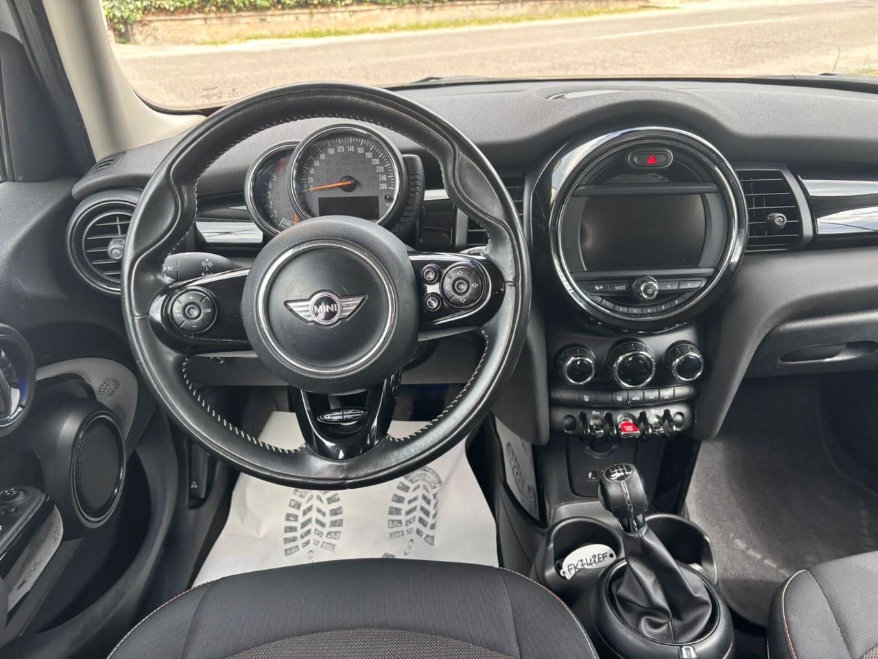 Mini 1.5 Cooper D Business XL