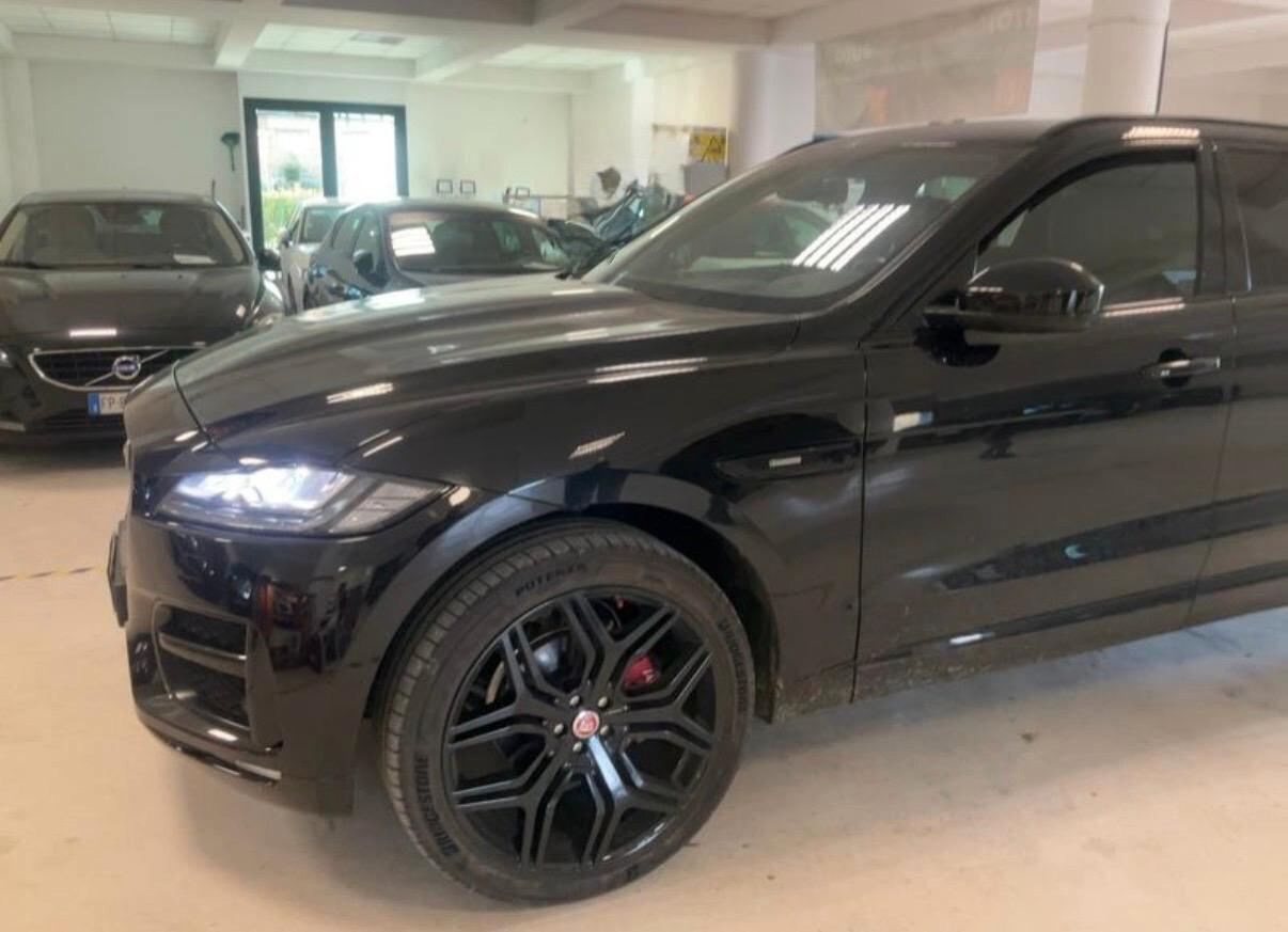 Jaguar F-Pace 2.0 D AWD R-Sport