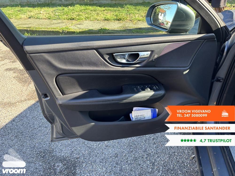 VOLVO V60 (2018-->) V60 D4 Geartronic Business ...