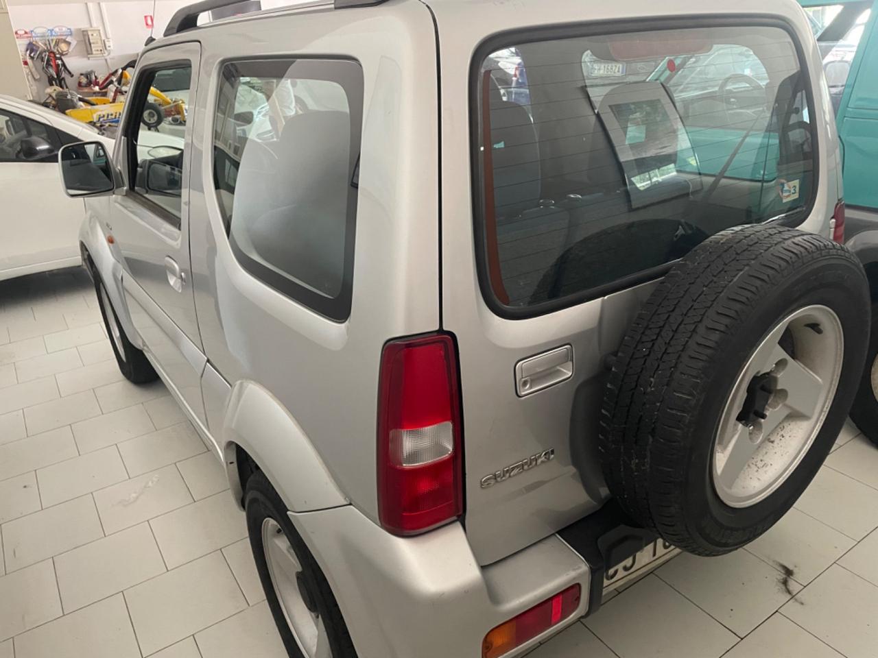 Suzuki Jimny 1.3i 16V cat 4WD JLX