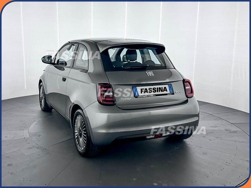 FIAT 500 500e Berlina 42 kWh berlina