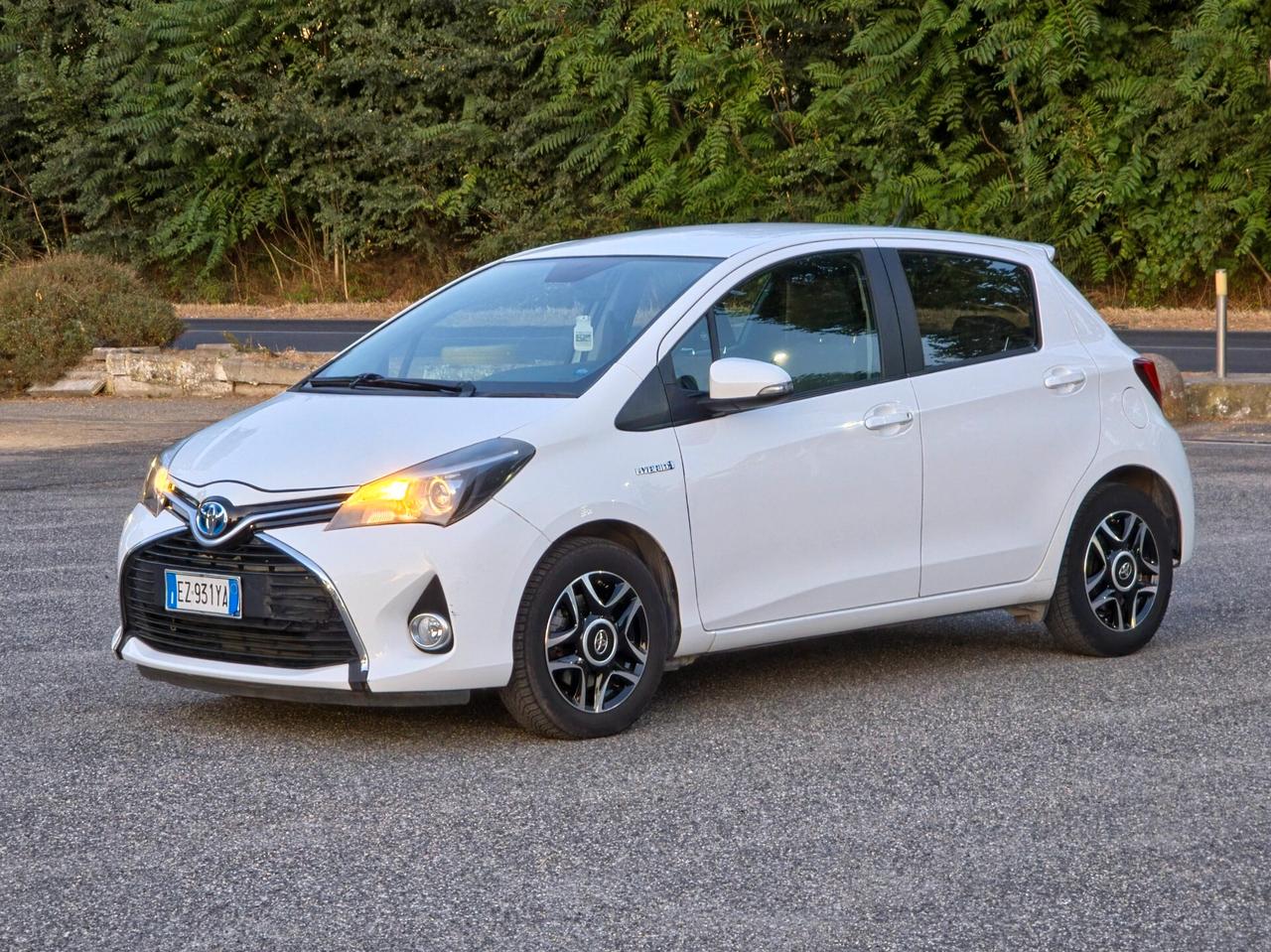Toyota Yaris 1.5 Hybrid 5 porte Active 2015-E6B Automatico NEO