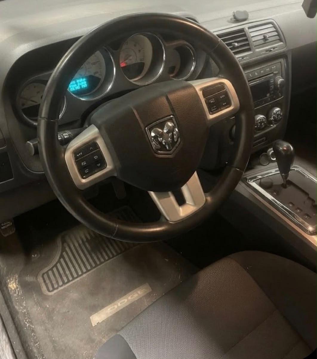Dodge Challenger Sxt