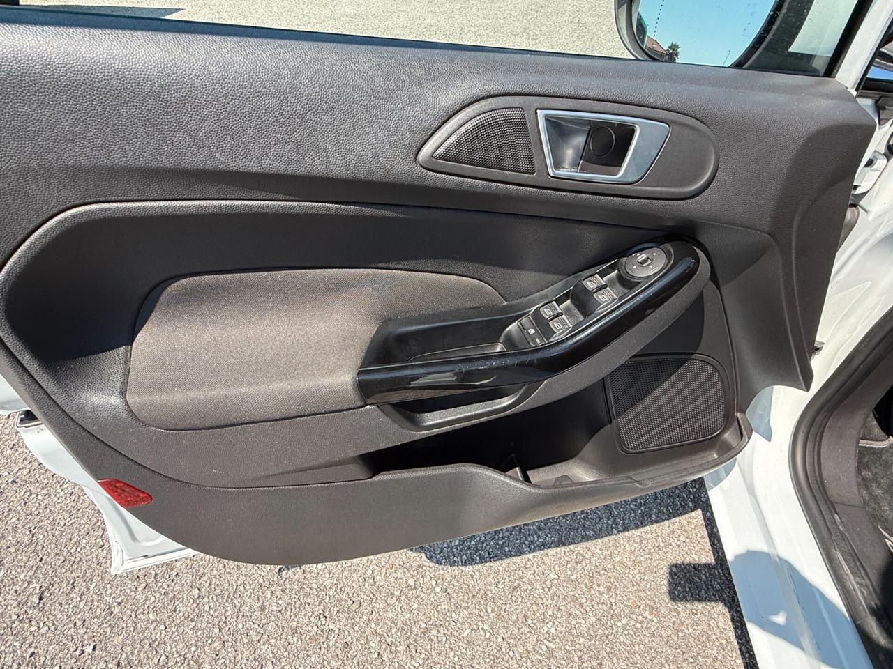 Ford Fiesta 1.5 TDCi 75CV 5 porte Titanium
