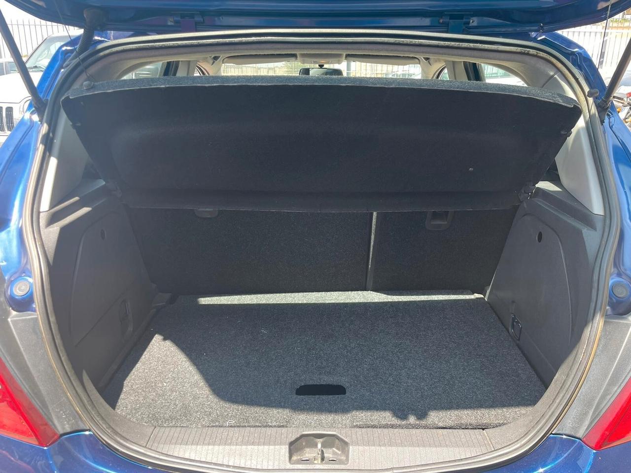 Opel Corsa 1.2 benzina 80 CV