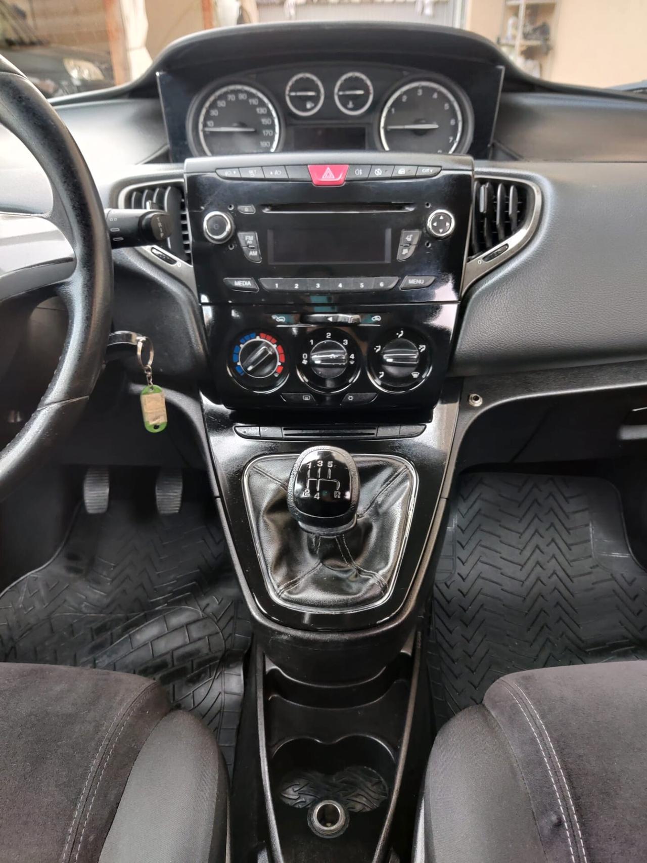 Lancia Ypsilon 1.2 Benzina