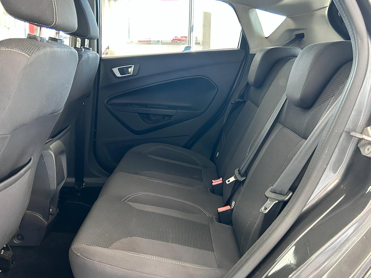 Ford Fiesta *TITANIUM*NEOPATENTATI*ONESTA*COSTA TROPPO POCO*