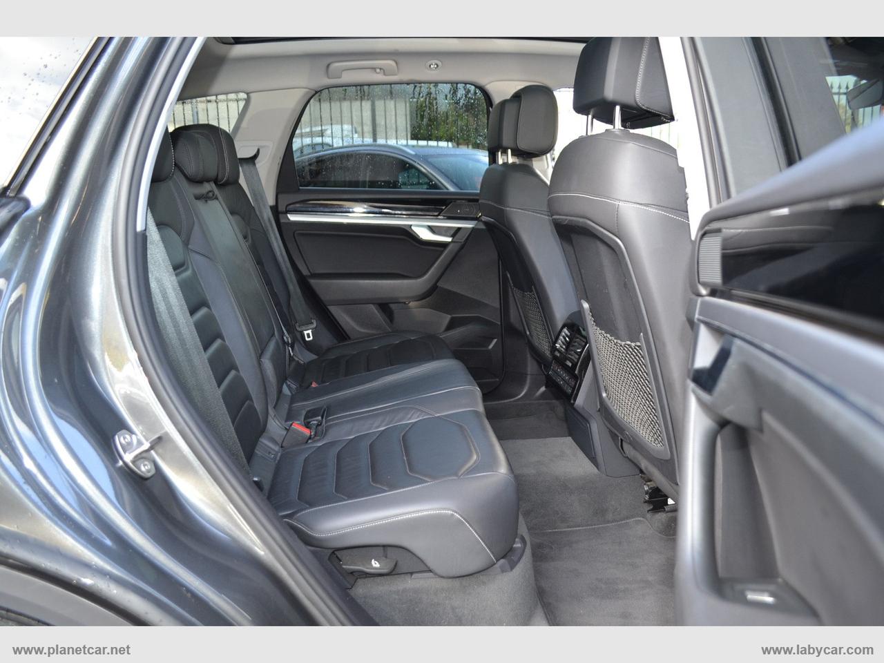 VOLKSWAGEN Touareg 3.0 TDI Advanced