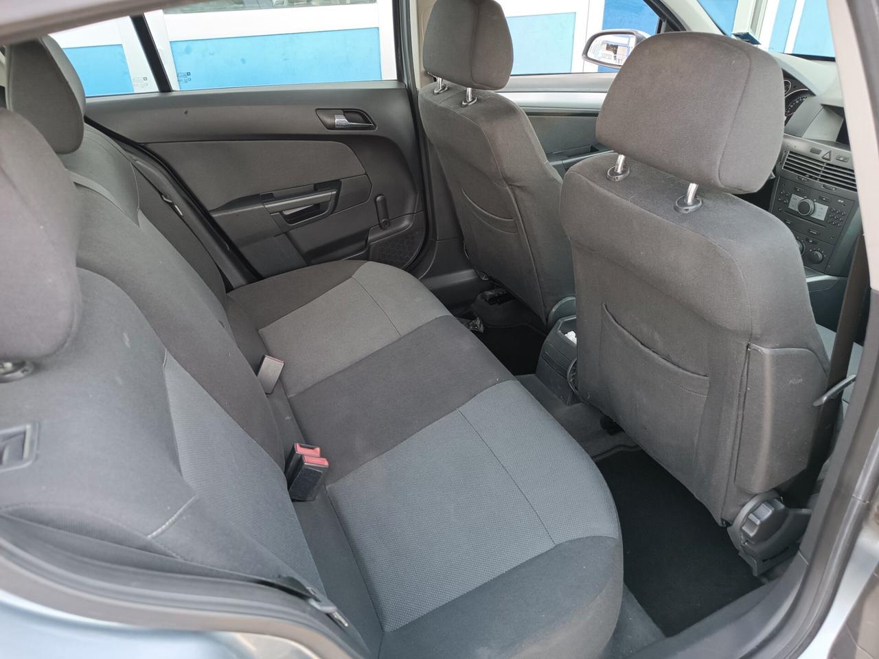 Opel Astra 1.4 16V Twinport 5 porte Enjoy
