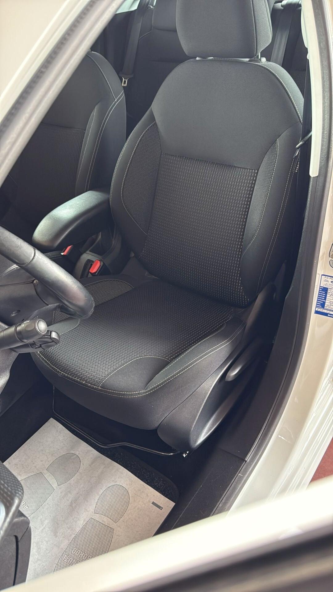 Peugeot 208 PureTech 82 5 porte Allure