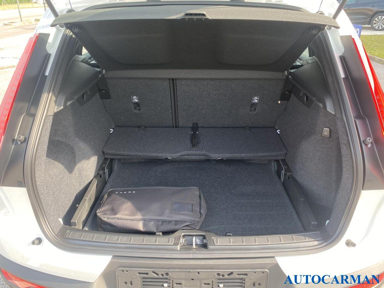 Volvo XC40 B3 (Benzina/Hybrid) Autom. Essential