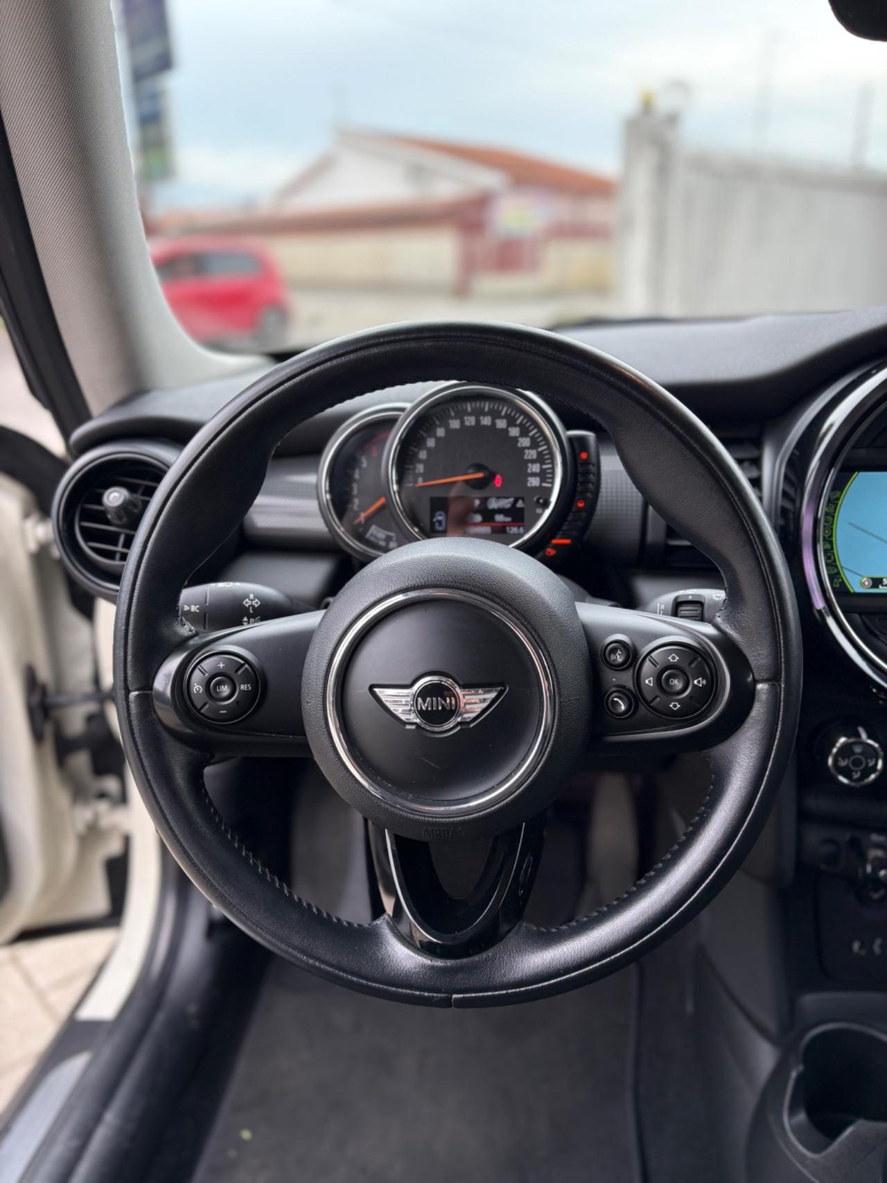 Mini 1.5 Cooper D Business XL