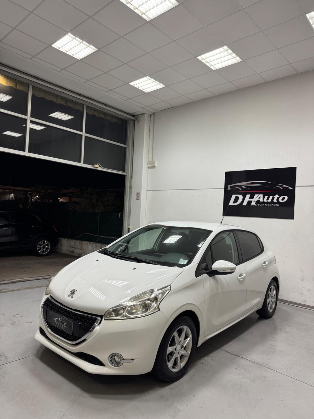 Peugeot 208 1.4 HDi 68 CV 5 porte Allure