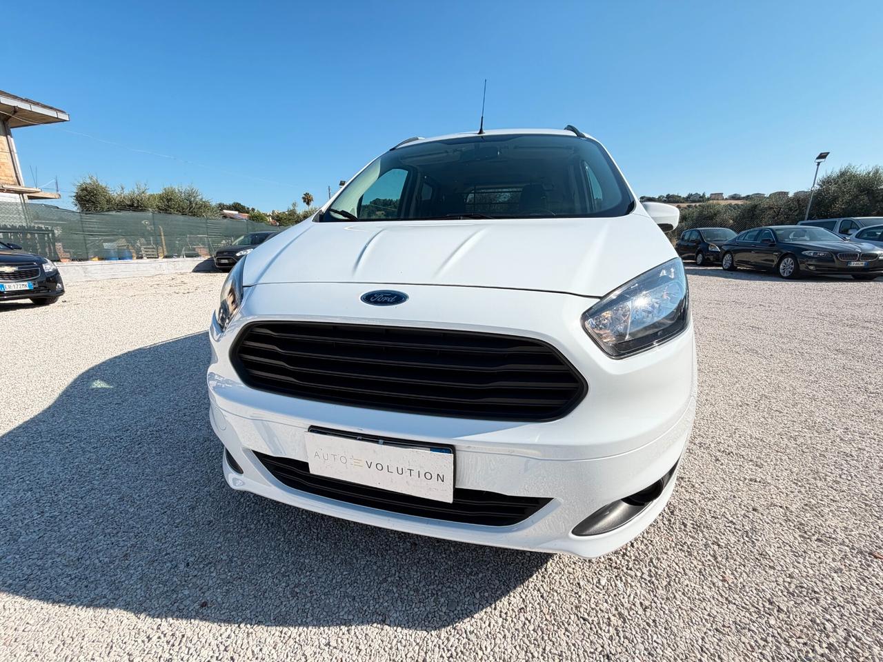 Ford Tourneo Courier 1.5 TDCI 95 cv 136.705 km unico proprietario autocarro