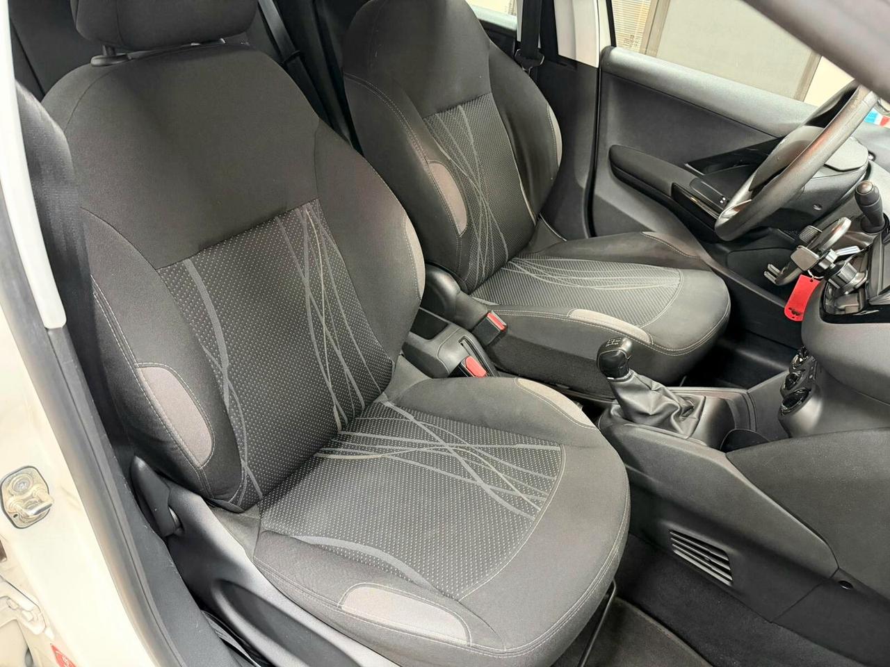 PEUGEOT 208 1.4 HDi 68 CV 5p. ACTIVE