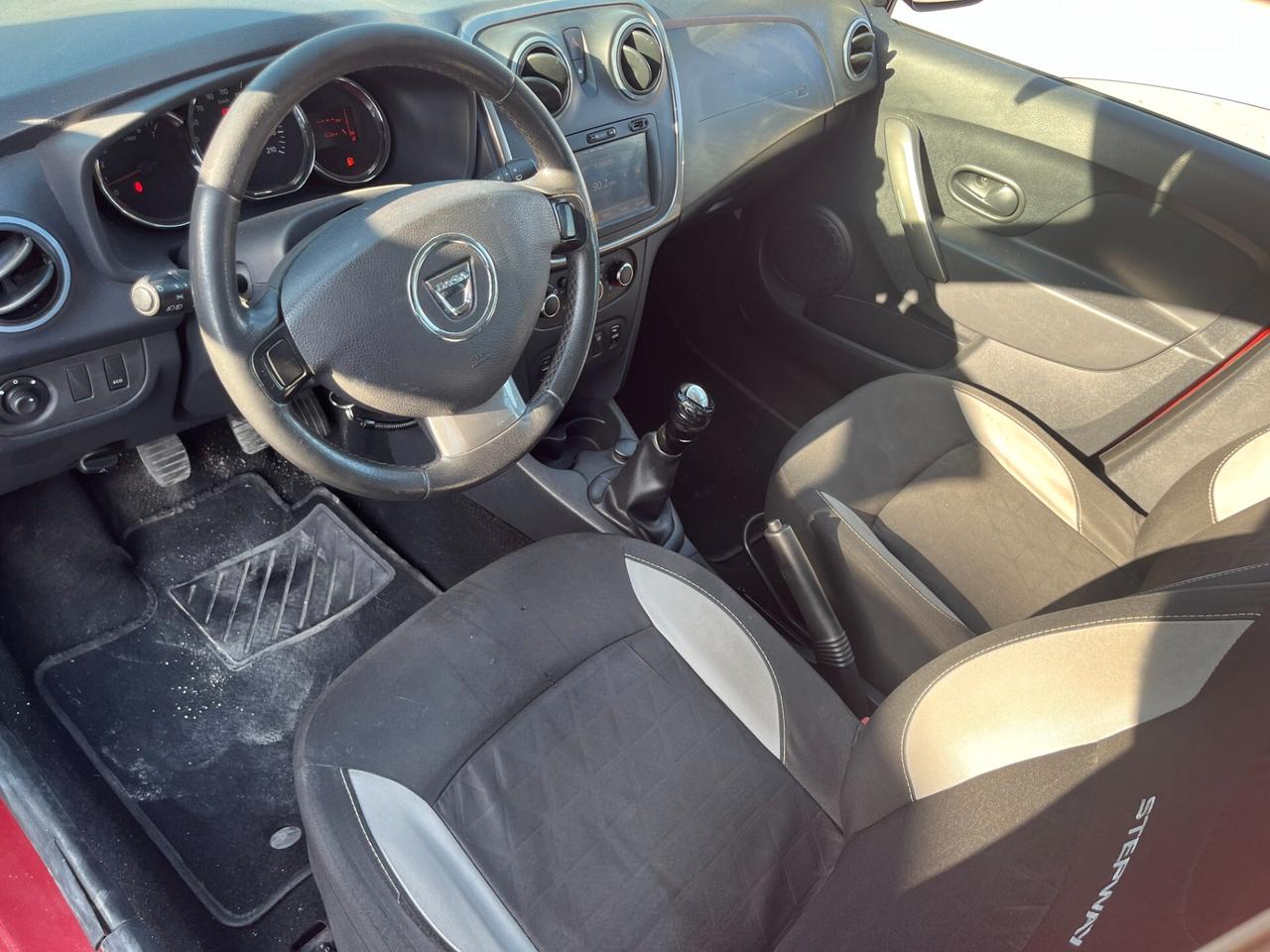 BELLISSIMA Dacia Sandero StepWay 1.5DCI 90CV Nav/Tauch/Usb
