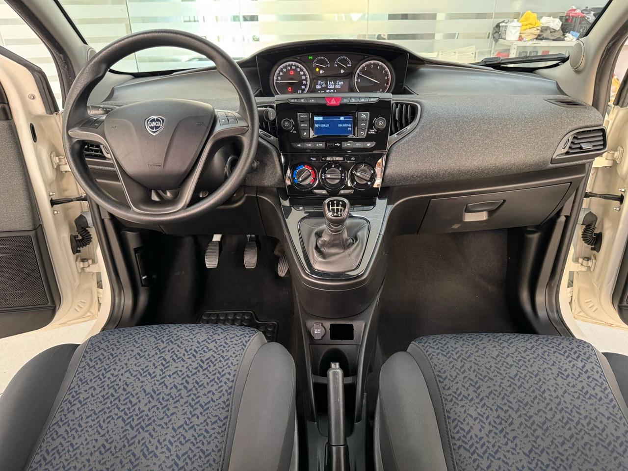 Lancia Ypsilon 1.0 Benzina 5 porte 69/CV Hybrid Ecochic Silver 2022