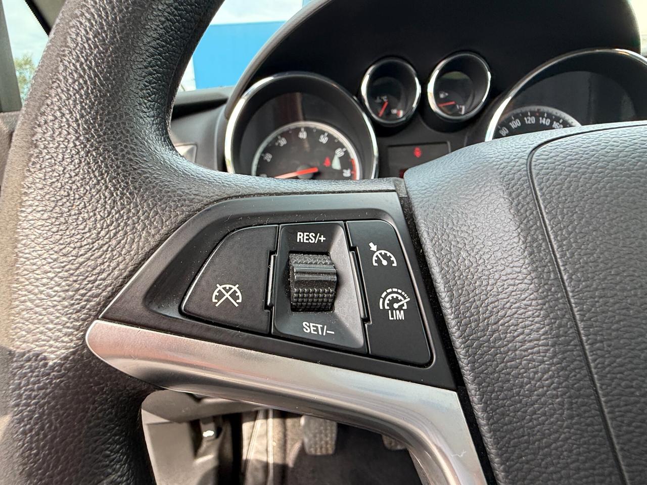 Opel Astra 1.4 100CV 4 porte Elective