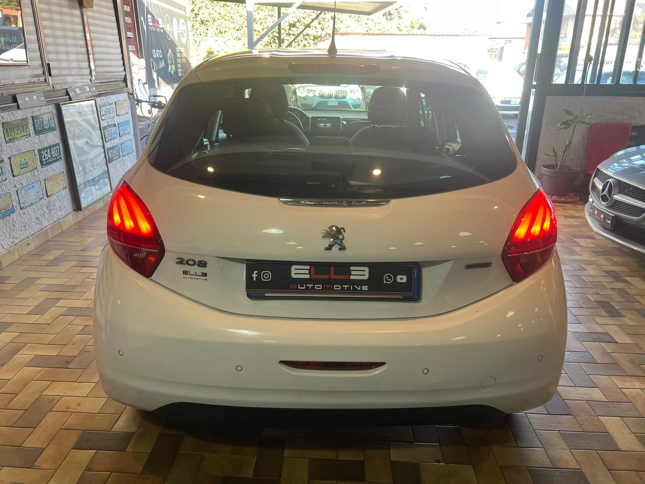 Peugeot 208 1.6 HDi 75 CV 10/2015
