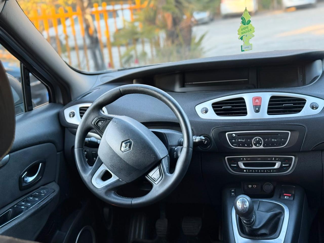 Renault Scenic Scénic 1.9 dCi 130CV Dynamique