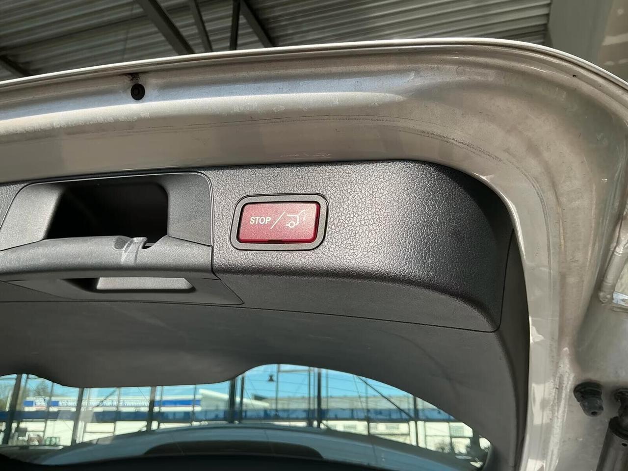 Mercedes-Benz GLB 200 d Premium AMG + LED + TELECAMERA