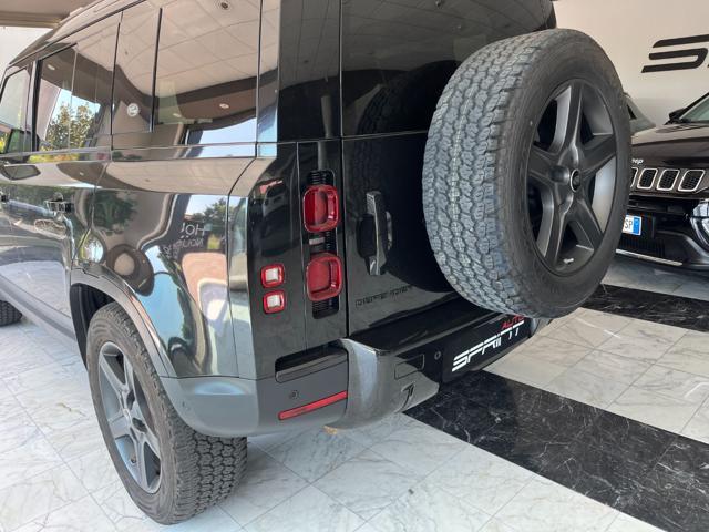 LAND ROVER Defender 110 3.0D I6 200CV AWD AUTO S TOTAL BLACK