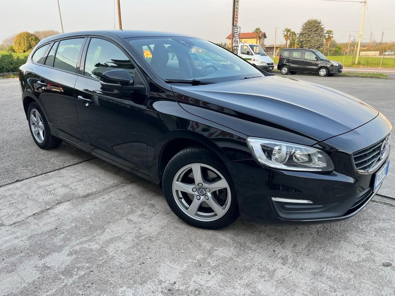 VOLVO V 60 SW 2.0 DIESEL ANNO 2018