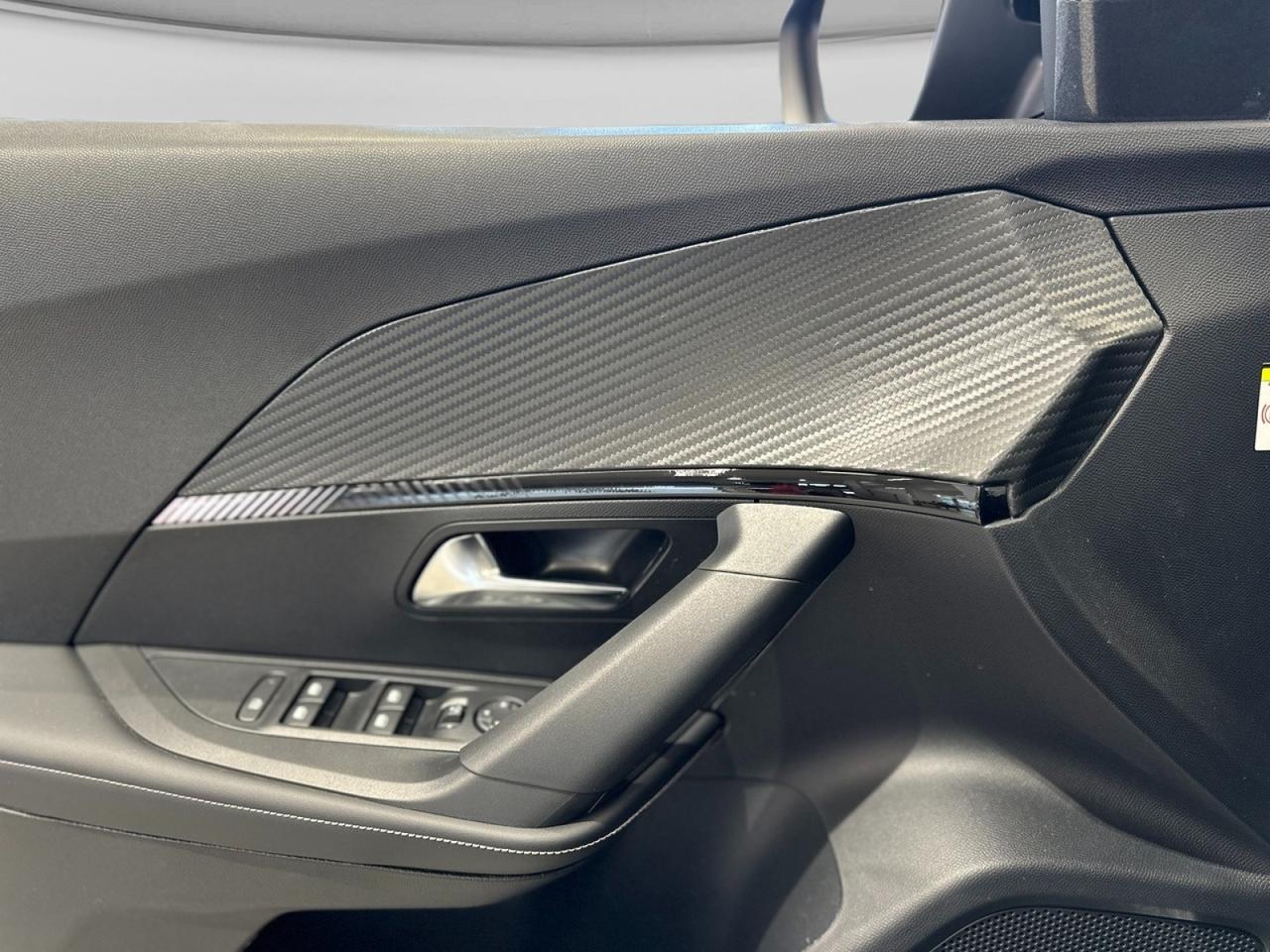 PEUGEOT 2008 II 2023 - 2008 1.2 puretech Allure s&s 130cv eat8