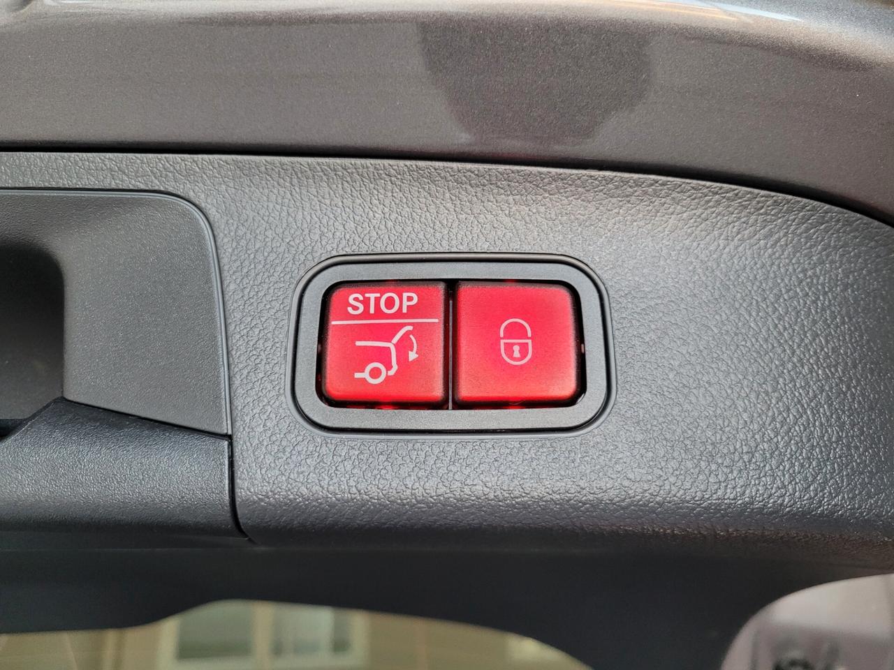 Mercedes-benz GLA 200 d AMG Line 8G-DCT LUCI AMBIENTE KEYLESS NAV