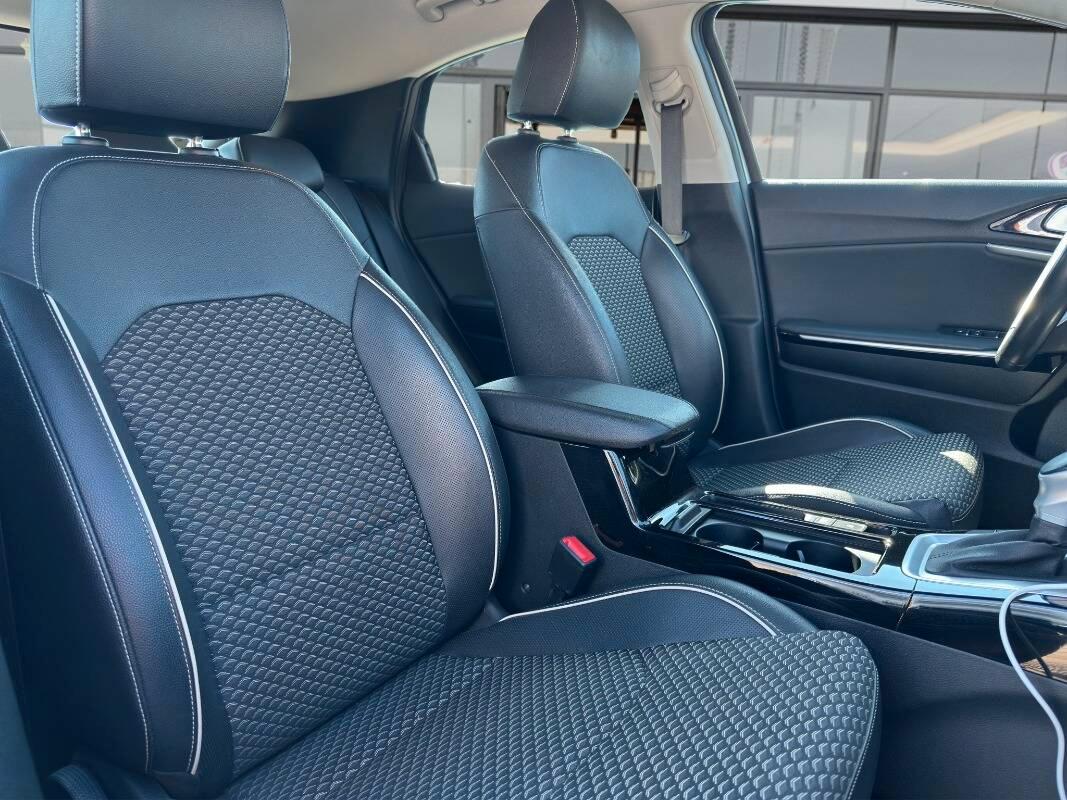 Kia Xceed 1.5 t-gdi mhev Business 160cv AUTOM E TELECAMERA
