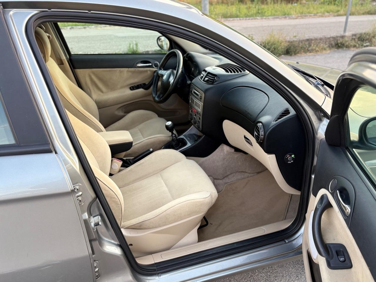Alfa Romeo 147 1.9 JTD 120 CV5P Distinctive IN ORDINE