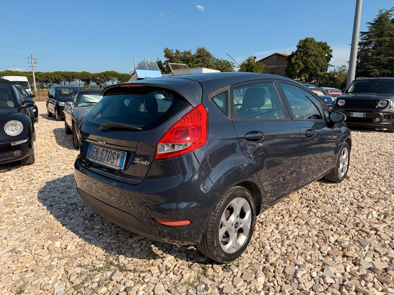 Ford Fiesta 1.4 TDCi 70CV 5 porte Titanium