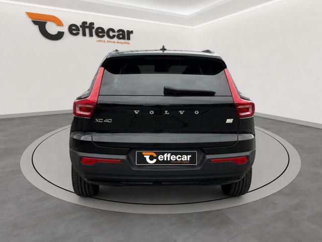 VOLVO XC40 T5 Recharge Plug-in Hybrid R-design