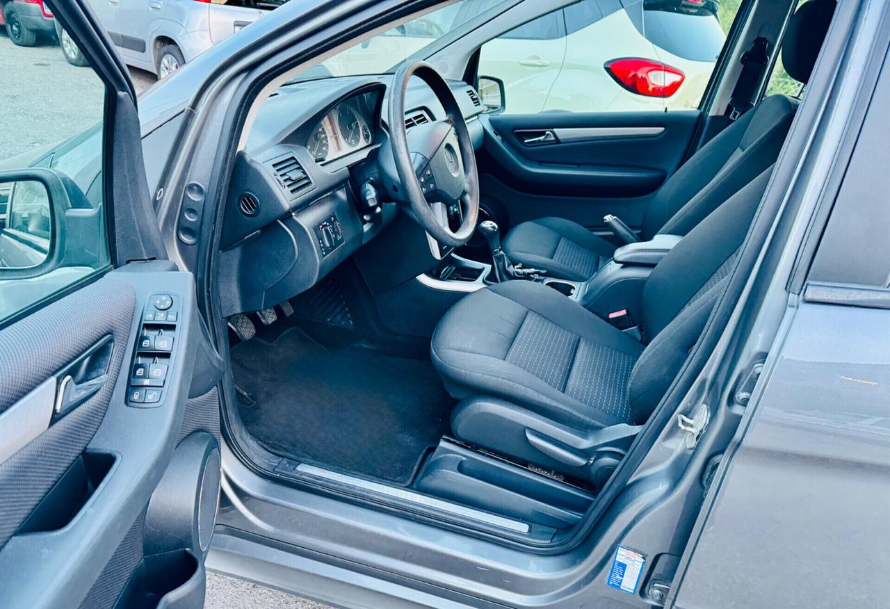 Mercedes-benz B 180 CDI Premium Ok Neopatentati