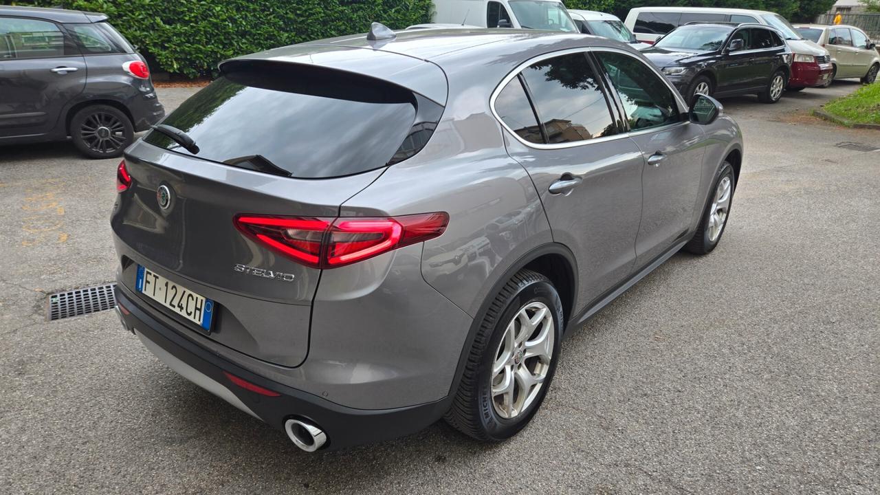 Alfa Romeo Stelvio 2.2 Turbodiesel 210 CV AT8 Q4 Executive