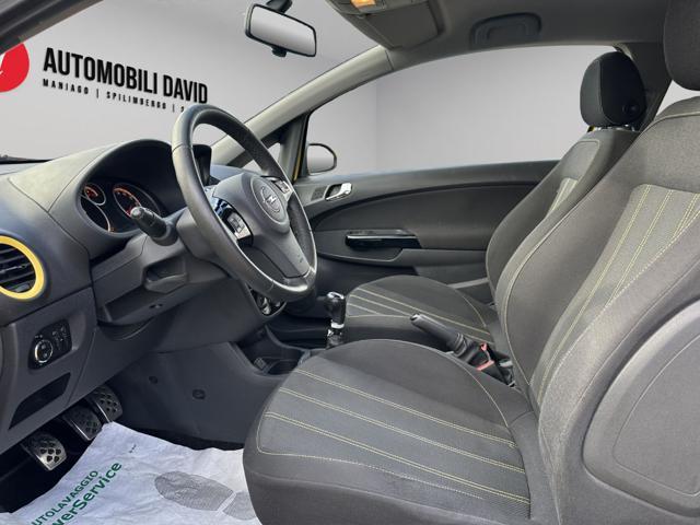 OPEL Corsa 1.2 3 porte Black Edition