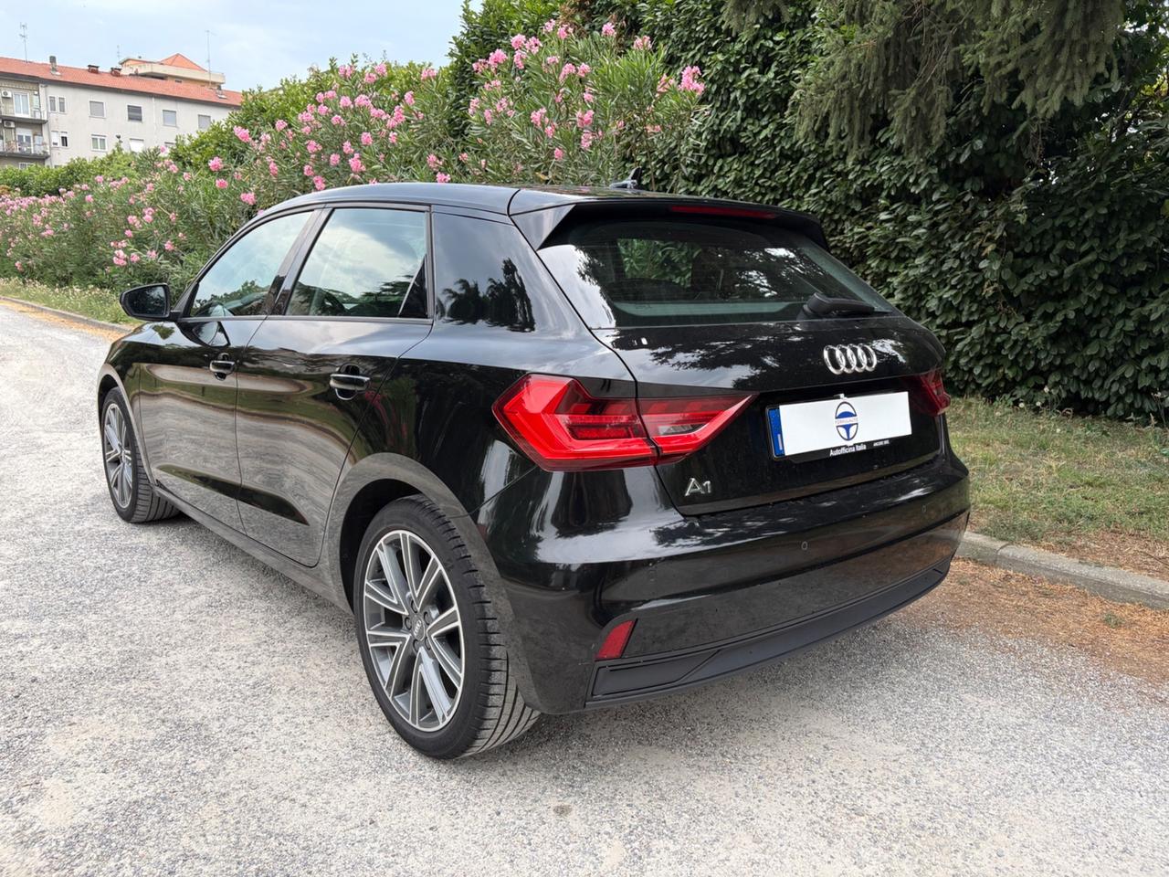 A1 Sportback 25 1.0 tfsi Advanced