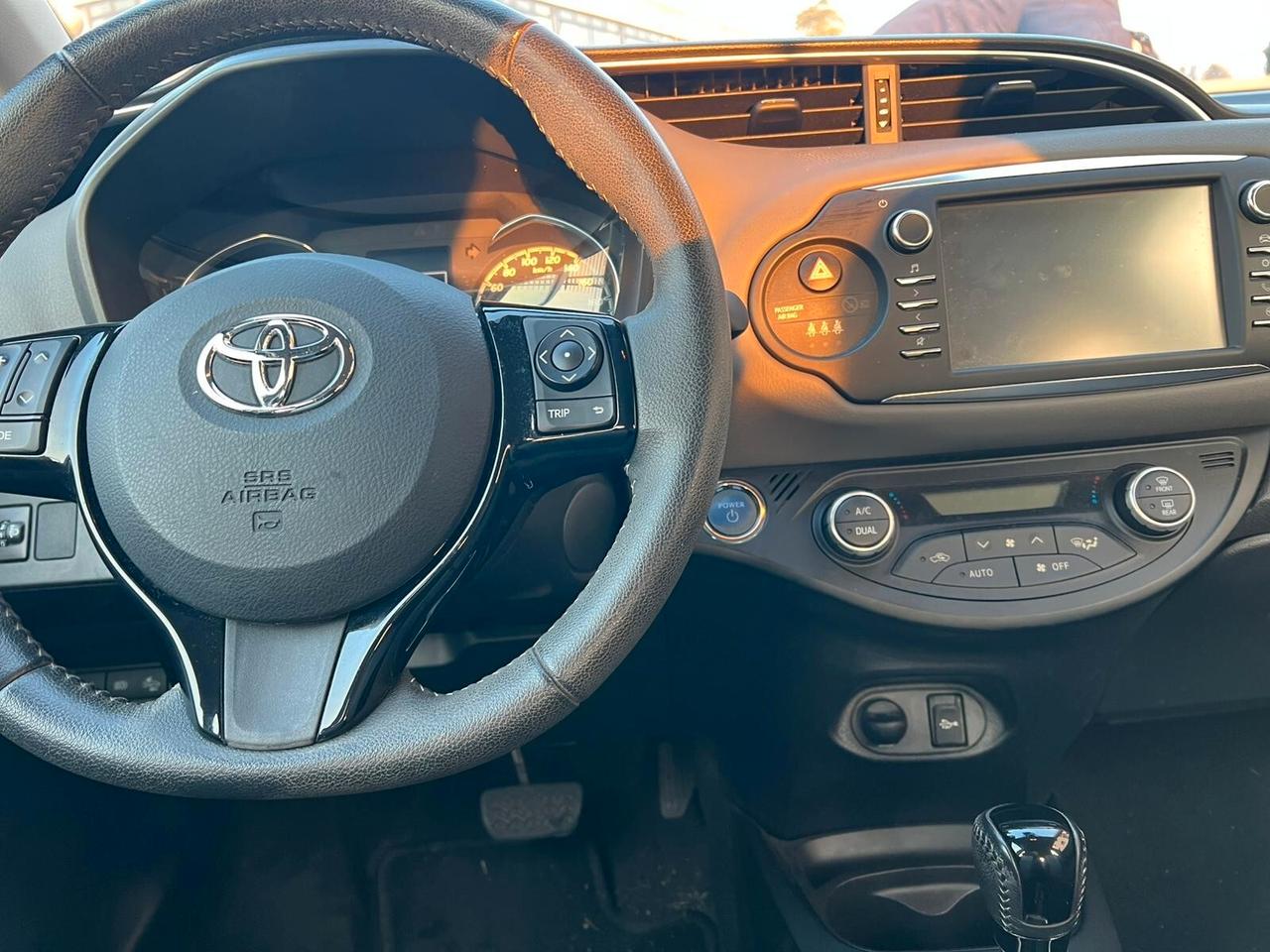 Toyota Yaris 1.5 Hybrid 5 porte Business