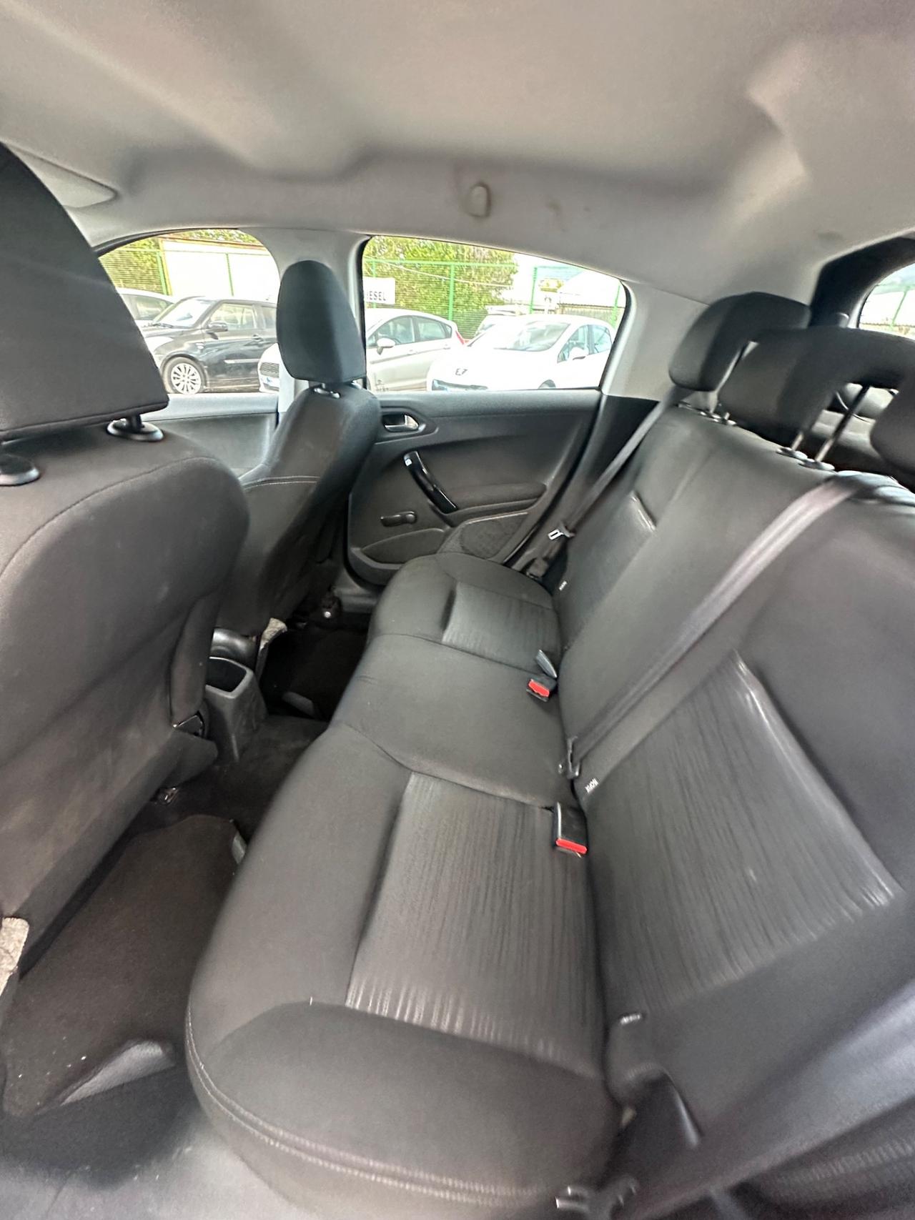 Peugeot 208 1.2 VTi 82 CV 5 porte Allure