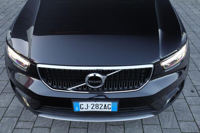 VOLVO XC40 T2 Geartronic Momentum Pro AUTOCARRO N1