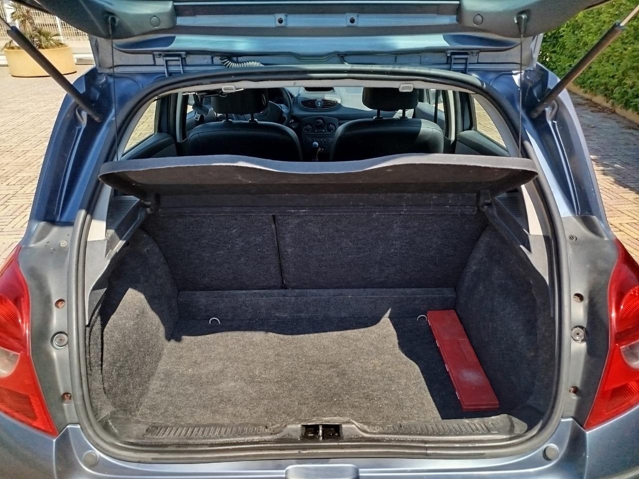 Renault Clio 1.2 16V 5 porte Dynamique