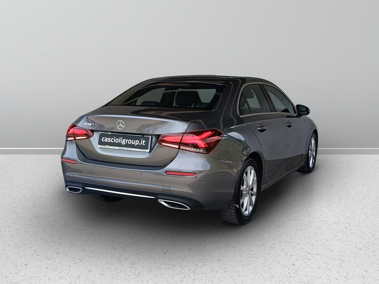 Mercedes-Benz Classe A - V177 2018 - A 180 d Sport auto
